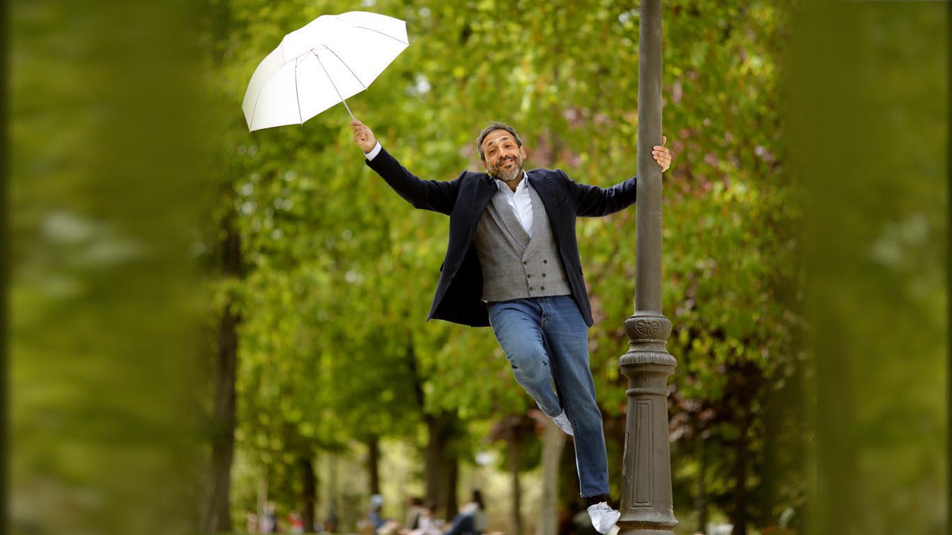 José Manuel Zapata: «La vida me la tomo muy en serio con mucho humor. El humor es cosa seria»