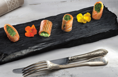 Rollitos de salmón ahumado