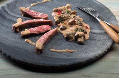 Secreto ibérico con salsa de morillas