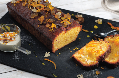 ‘Plum-cake’ de naranja y dátiles